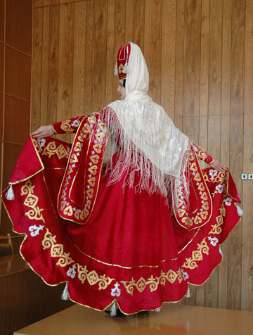 Куклы в народных костюмах №3 Кукла в карачаевском праздничном костюме