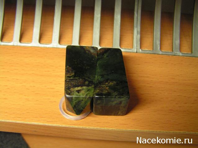 Энергия камней № 75 Хлорит с пиритом (обелиск) фото, обсуждение