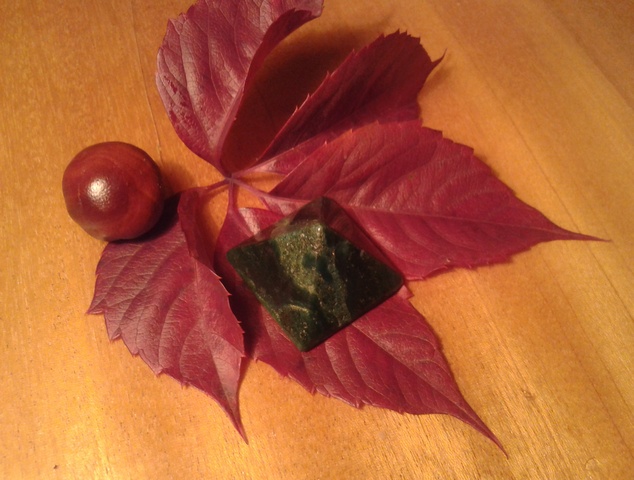 Энергия камней № 86 Шоколадная яшма (пирамида) фото, обсуждение