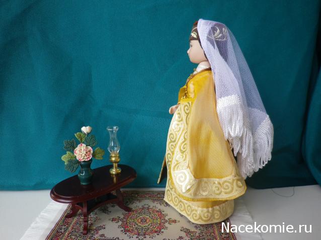 Куклы в народных костюмах №15 Кукла в осетинском девичьем костюме