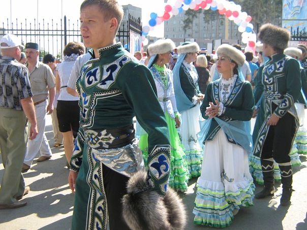 Куклы в народных костюмах №19 Кукла в башкирском праздничном костюме