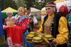 Куклы в народных костюмах №19 Кукла в башкирском праздничном костюме