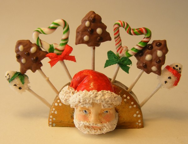 Новый год, Рождество и другие праздники в миниатюре