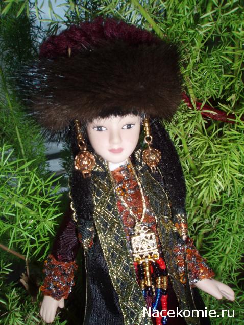 Куклы в народных костюмах №7 Кукла в калмыцком праздничном костюме