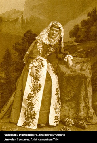 Куклы в народных костюмах №20 Кукла в армянском праздничном костюме