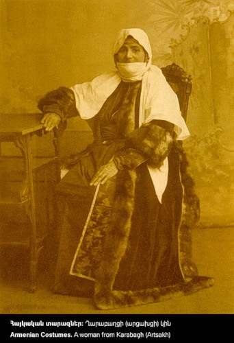 Куклы в народных костюмах №20 Кукла в армянском праздничном костюме