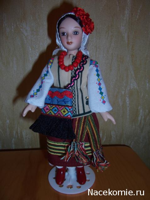 Куклы в народных костюмах №24 Кукла в молдавском летнем костюме