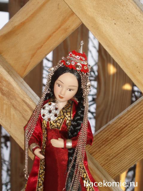 Куклы в народных костюмах №23 Кукла в туркменском праздничном костюме