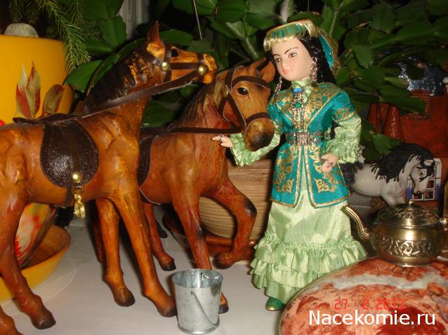 Куклы в народных костюмах №28 Кукла в казахском праздничном костюме