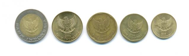 Монеты и банкноты №54  100 рублей (Беларусь), 10 пайса (Бангладеш)