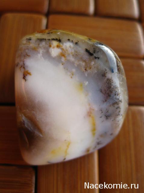 Энергия камней №111 Моховой опал (окатанный камень) фото, обсуждение