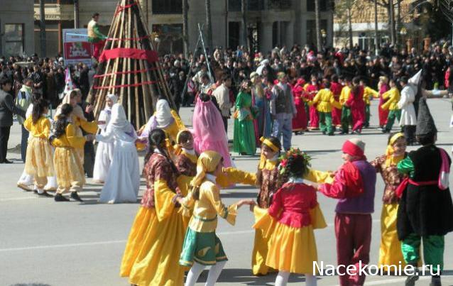 Куклы в народных костюмах №32 Кукла в азербайджанском праздничном костюме