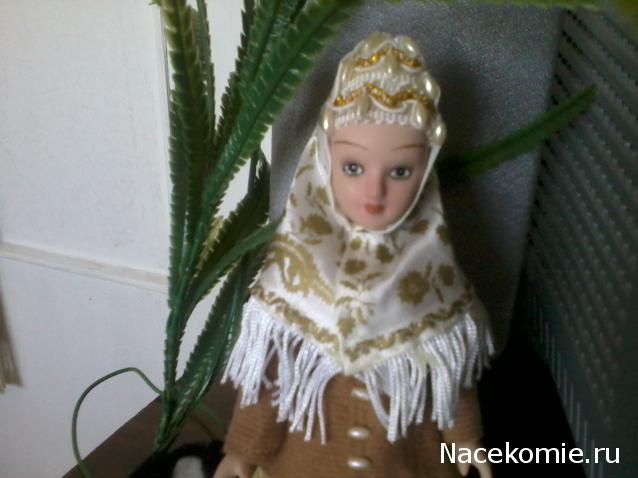 Куклы в народных костюмах №5 Кукла в зимнем костюме Архангельской губернии