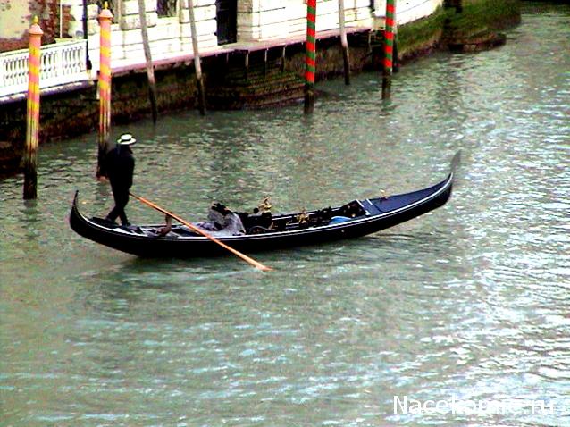 Сказка о стройке. "Свадебная гондола" 1:20 китайской фирмы Sciheng Model