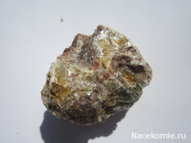 Минералы №52 Андалузит фото, обсуждение