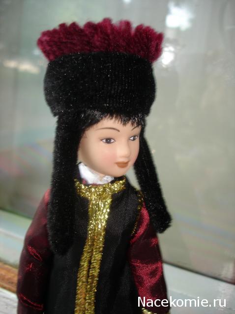 Куклы в народных костюмах №7 Кукла в калмыцком праздничном костюме