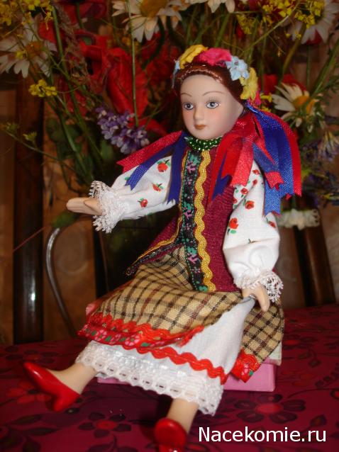 Куклы в народных костюмах №4 Кукла в летнем костюме Киевской губернии