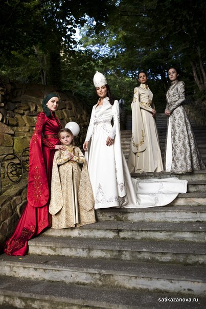 Куклы в народных костюмах №15 Кукла в осетинском девичьем костюме