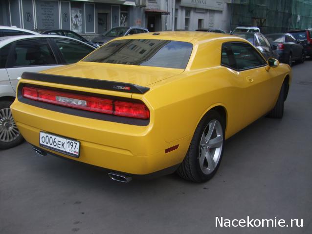 Суперкары №60 Dodge Challenger SRT-8