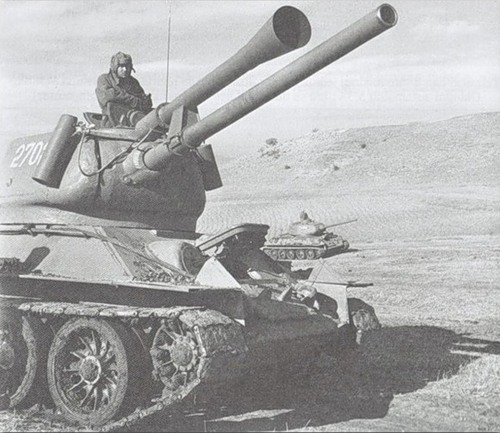 Русские танки №63 - Т-34-85 зимний камуфляж