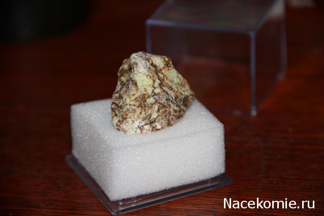 Минералы Сокровища Земли №4 - Опал