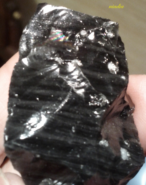 Минералы Сокровища Земли №3 - Черный обсидиан