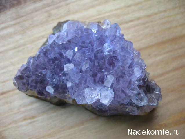 Минералы Сокровища Земли №1 - Аметист