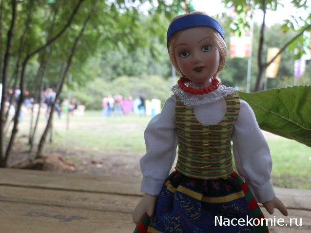 Куклы в народных костюмах №44 Кукла в литовском девичьем костюме