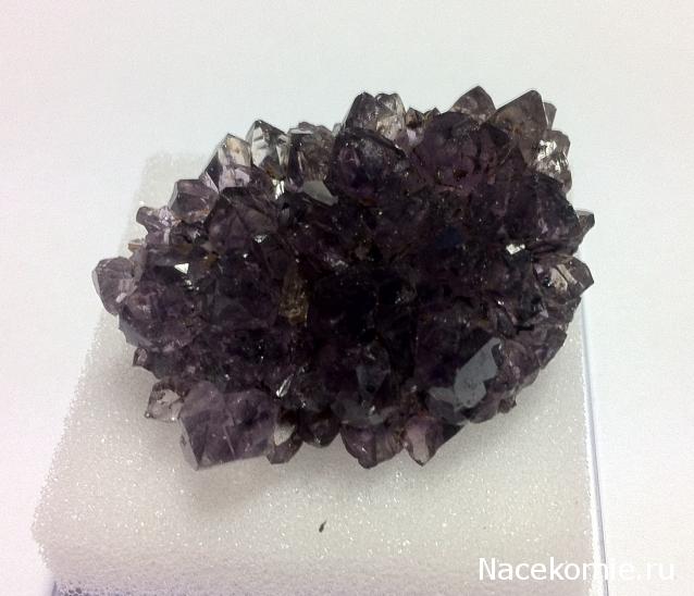 Минералы Сокровища Земли №1 - Аметист