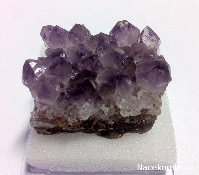 Минералы Сокровища Земли №1 - Аметист