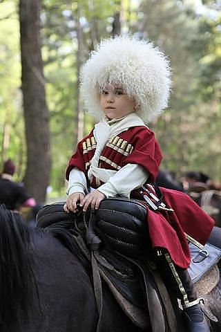 Куклы в народных костюмах – "Девчушки-болтушки"