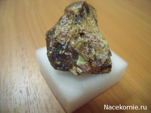 Минералы Сокровища Земли №4 - Опал