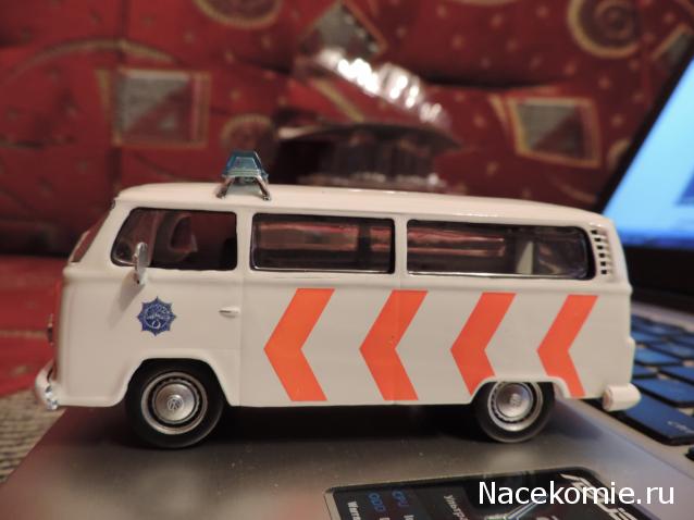 Полицейские Машины Мира №17 Volkswagen Transporter T2