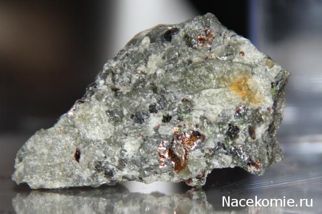 Минералы Сокровища Земли №7 - Оливин