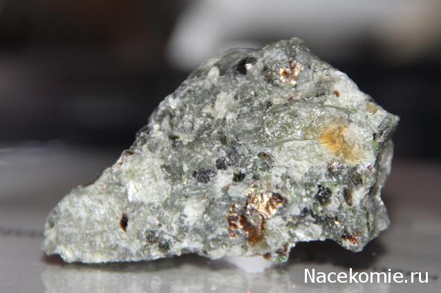 Минералы Сокровища Земли №7 - Оливин