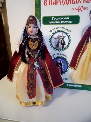 Куклы в народных костюмах №40 Кукла в грузинском девичьем костюме