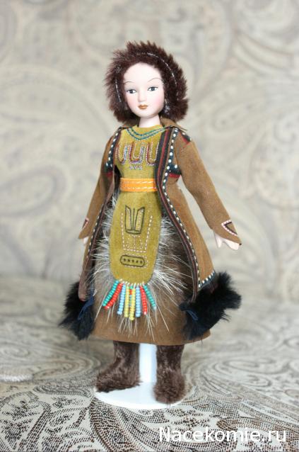 Куклы в народных костюмах №47 Кукла в эвенкийском зимнем костюме