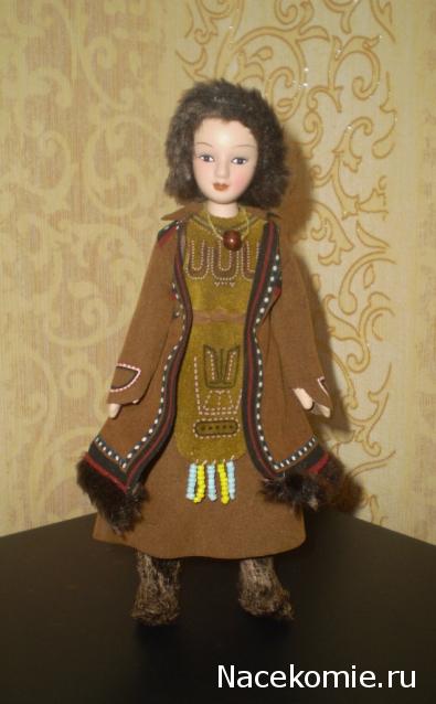 Куклы в народных костюмах №47 Кукла в эвенкийском зимнем костюме