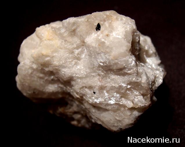 Минералы Сокровища Земли №13 - Альбит