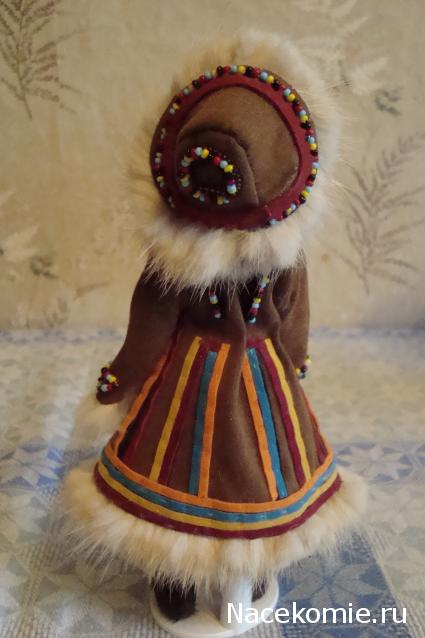 Куклы в народных костюмах №47 Кукла в эвенкийском зимнем костюме