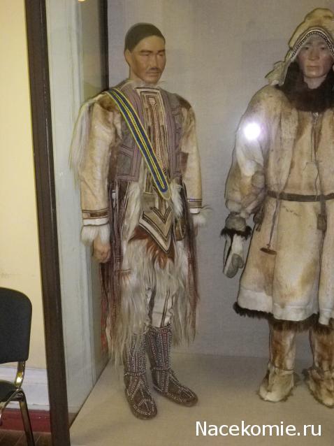 Куклы в народных костюмах №47 Кукла в эвенкийском зимнем костюме