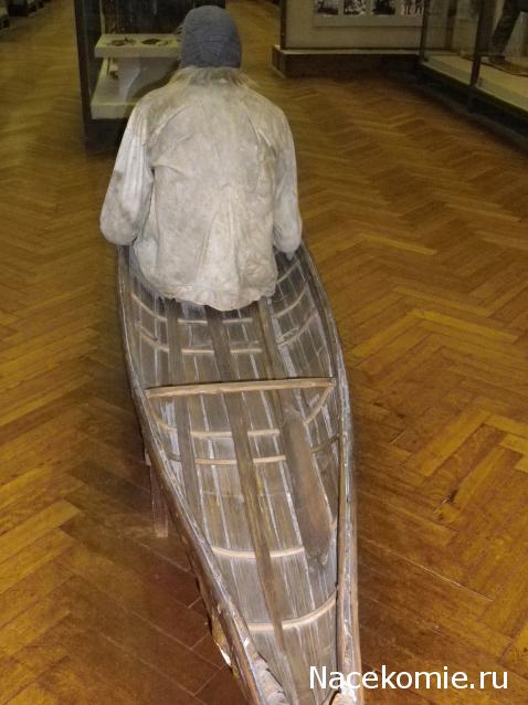 Куклы в народных костюмах №47 Кукла в эвенкийском зимнем костюме