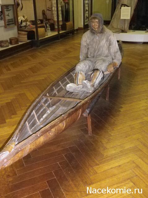 Куклы в народных костюмах №47 Кукла в эвенкийском зимнем костюме