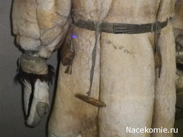 Куклы в народных костюмах №47 Кукла в эвенкийском зимнем костюме