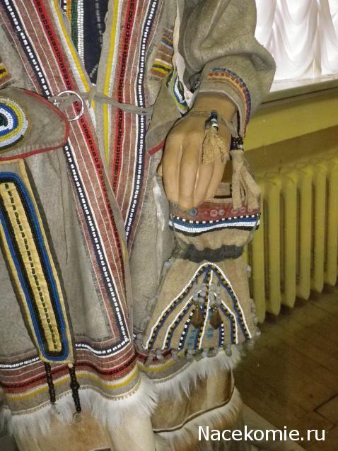 Куклы в народных костюмах №47 Кукла в эвенкийском зимнем костюме