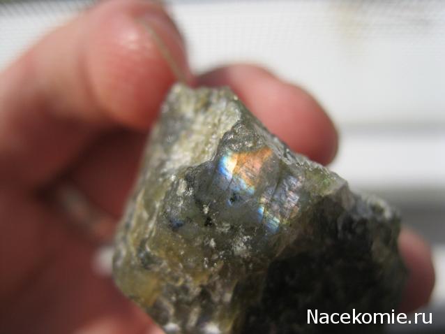 Минералы Сокровища Земли №10 - Лабрадор