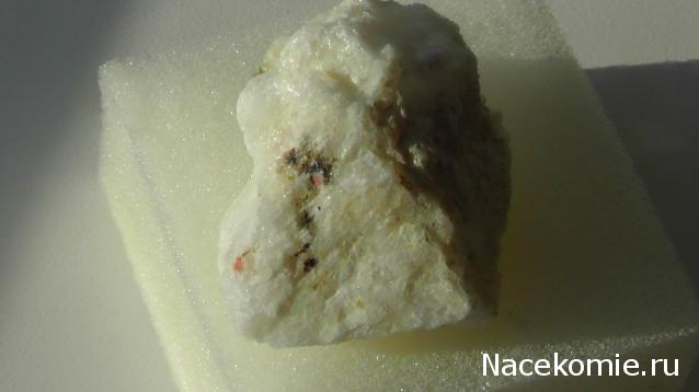 Минералы Сокровища Земли №13 - Альбит