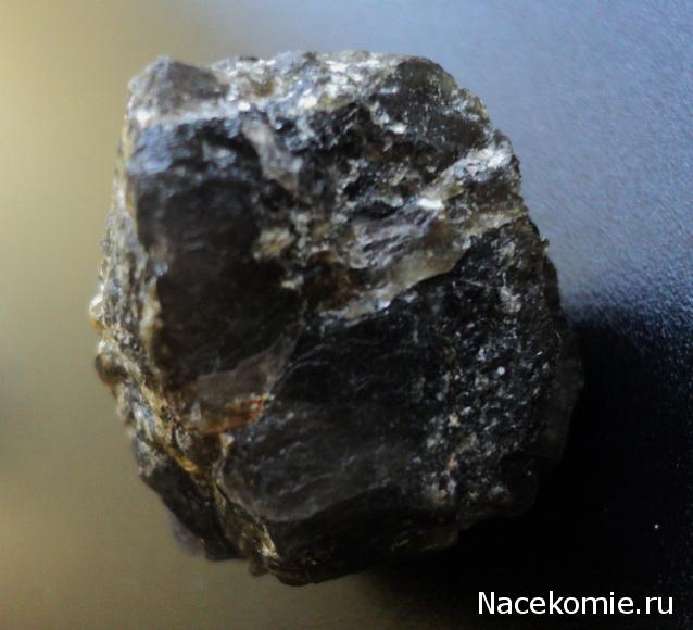 Минералы Сокровища Земли №16 - Кордиерит