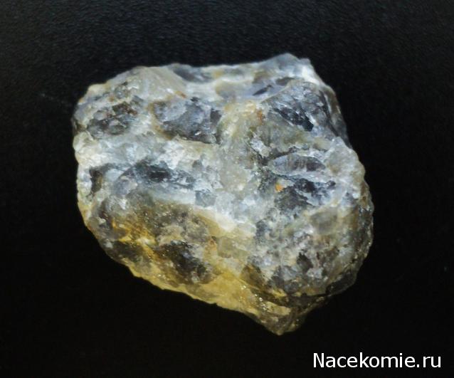 Минералы Сокровища Земли №16 - Кордиерит