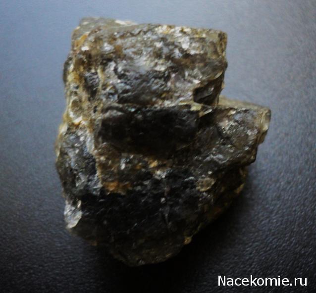 Минералы Сокровища Земли №16 - Кордиерит